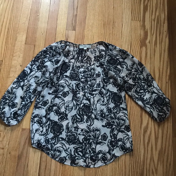 Woman’s Loft top - Picture 1 of 4